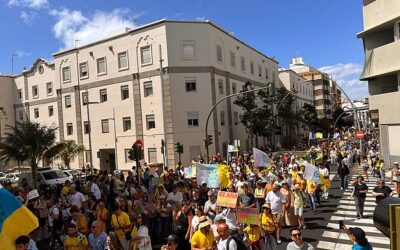 Holidaymakers too scared to leave their rooms as thousands of anti-tourism protesters take to the streets of the Canary Islands
