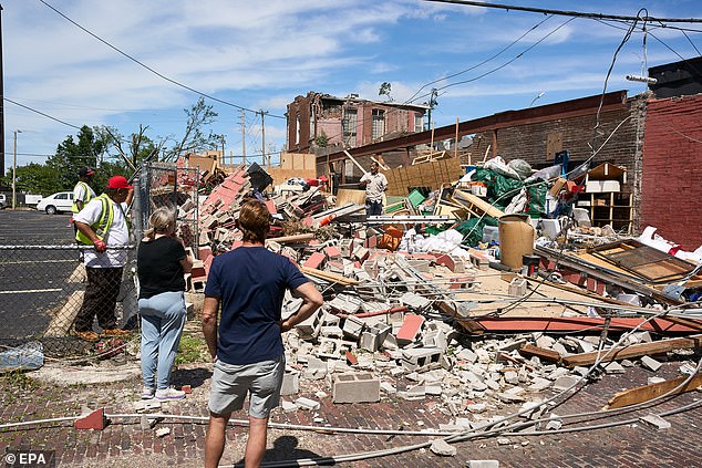 St. Louis SUSPENDS emergency boss for failing to deploy tornado siren before twisters that killed FIVE